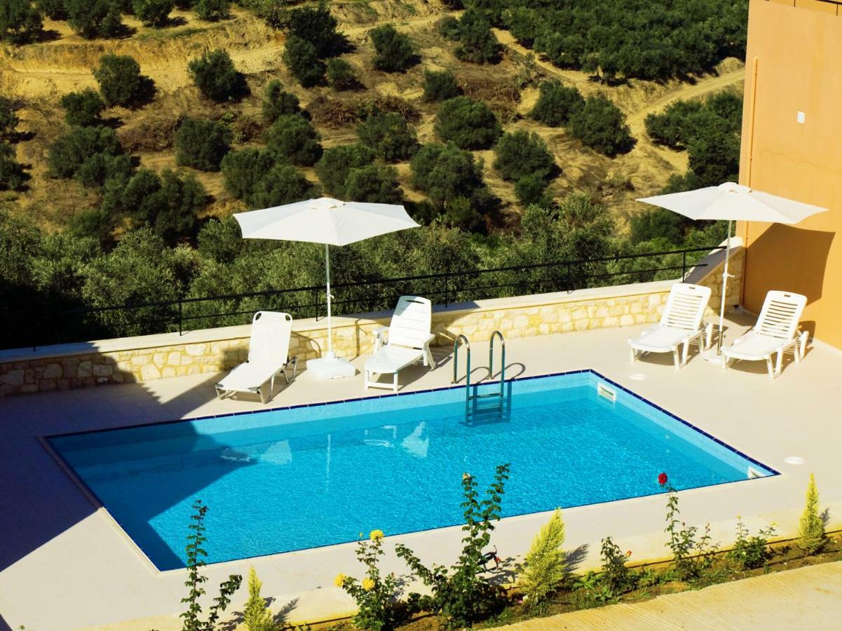 Olive Tree Hillside Apartment Stalós Екстериор снимка