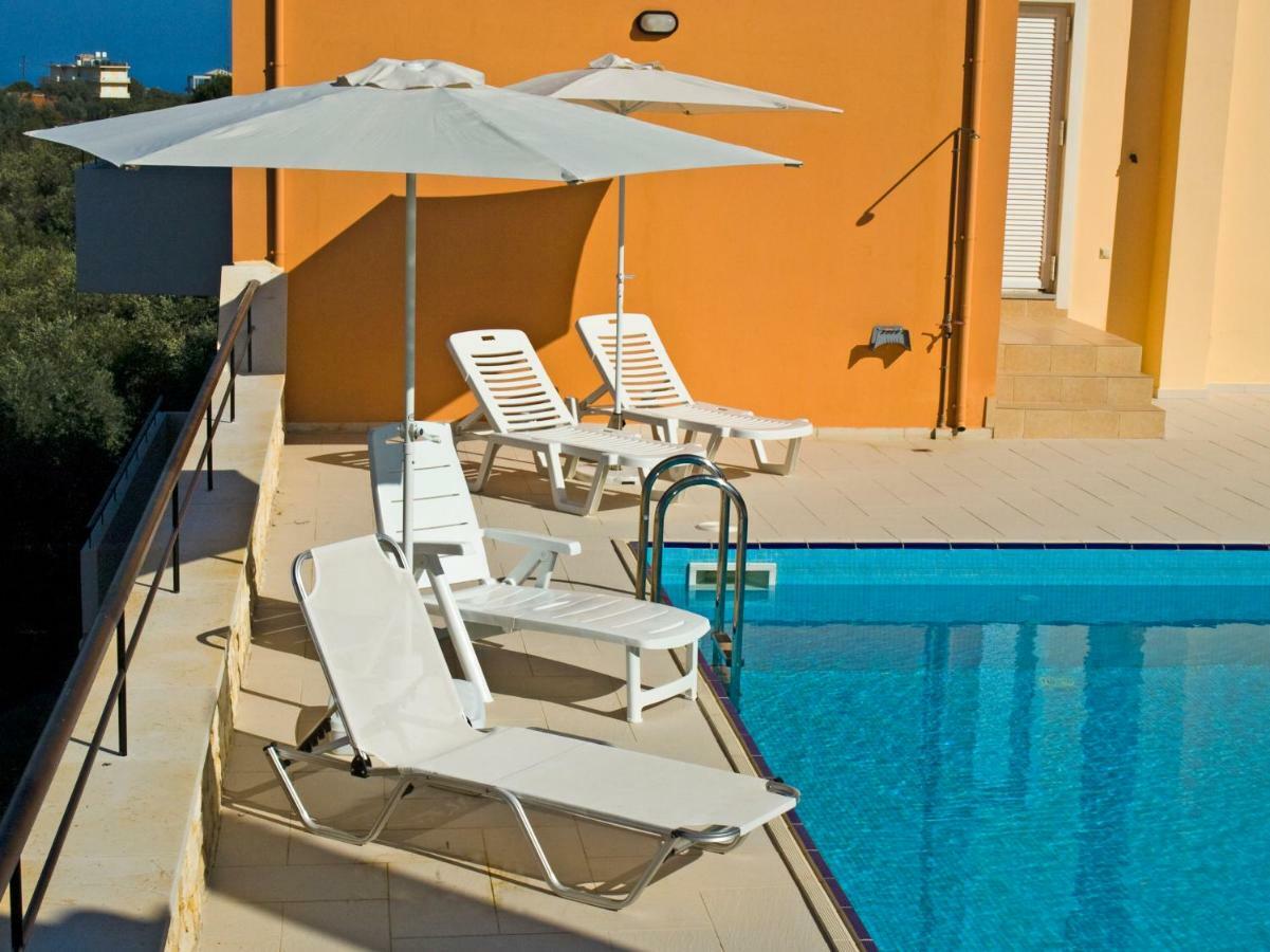 Olive Tree Hillside Apartment Stalós Екстериор снимка